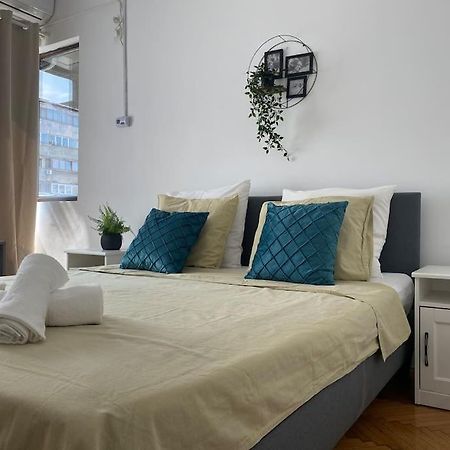 2 Bedroom Apartment With Terrace In City Center Bucareste Exterior foto
