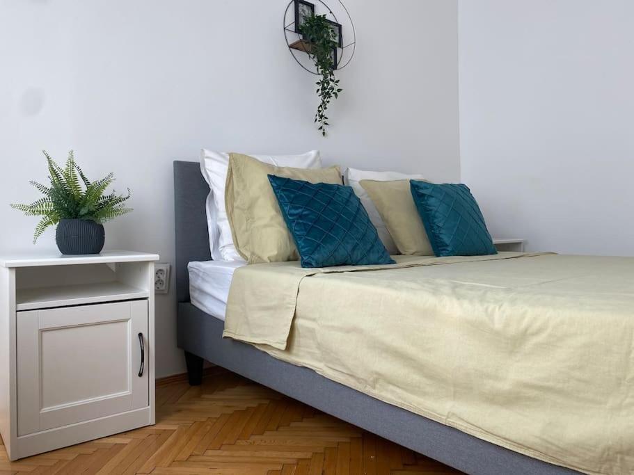 2 Bedroom Apartment With Terrace In City Center Bucareste Exterior foto
