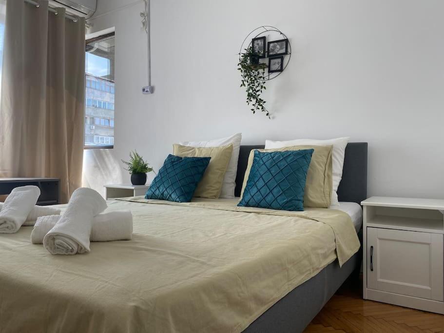 2 Bedroom Apartment With Terrace In City Center Bucareste Exterior foto